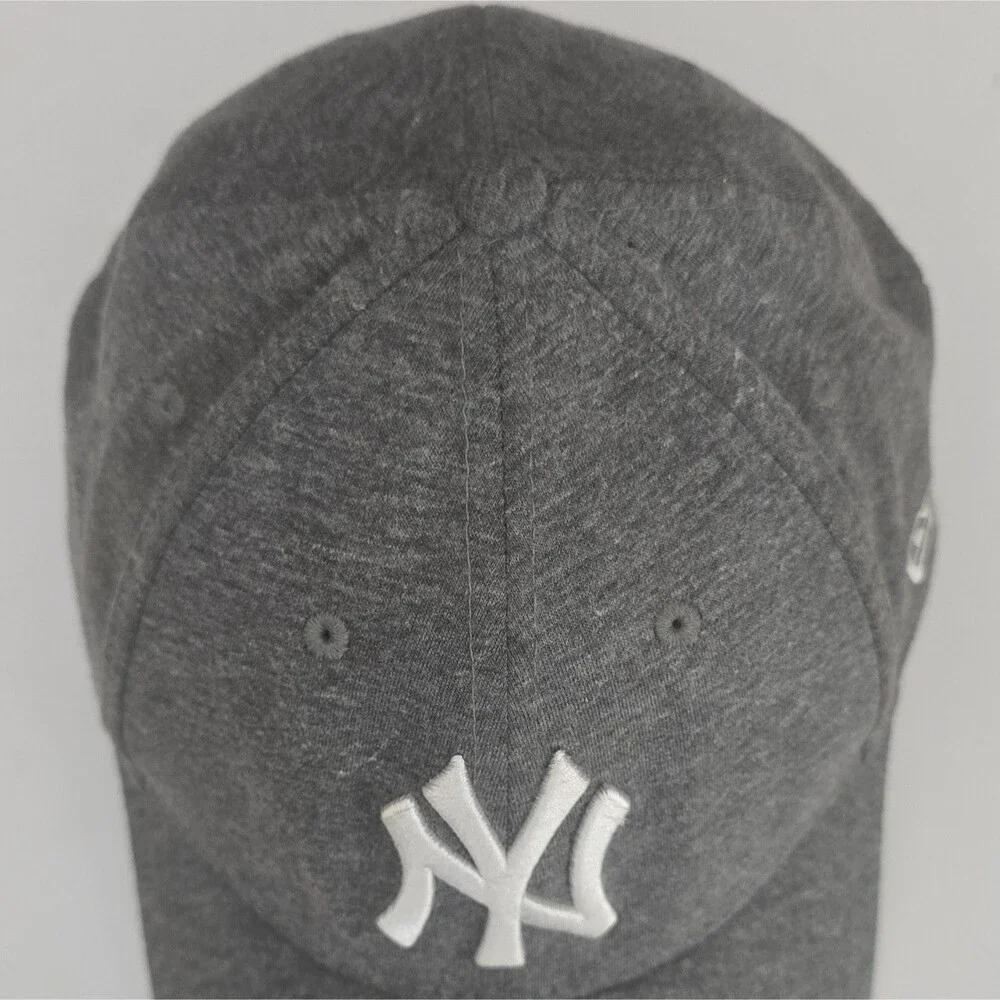 New Era New York Yankees 9FORTY MLB Gray Adjustable Cap Hat Officially Licensed